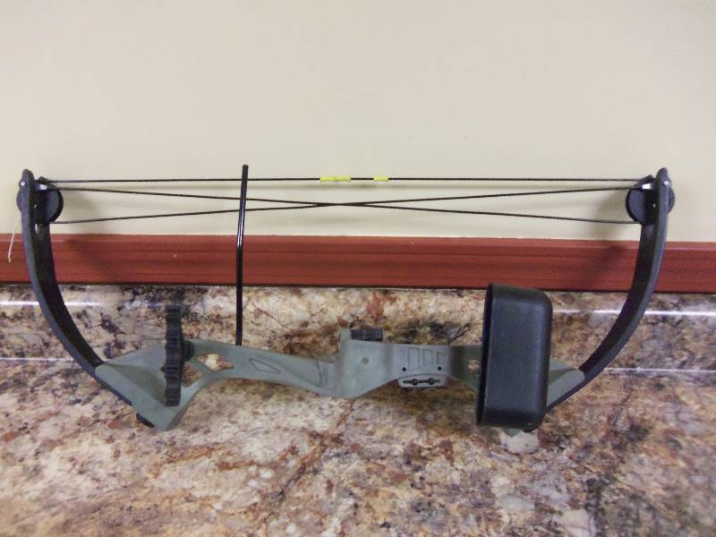 lot 45 image: Booner Bow