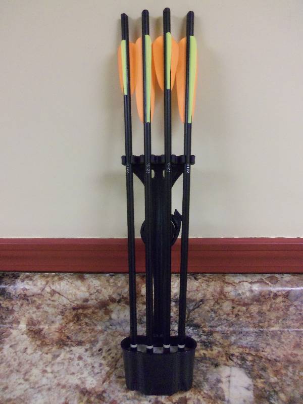 lot 51 image: Set of 4  2219 Arrows