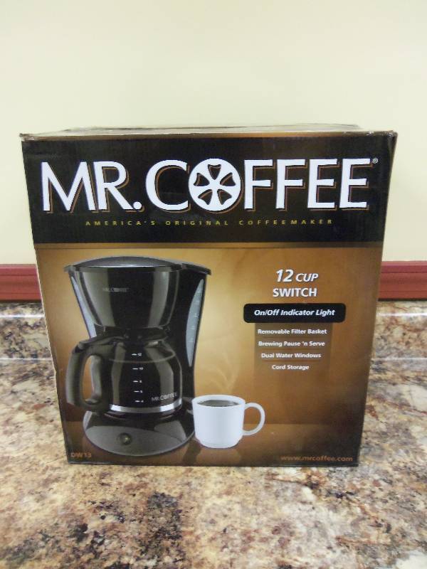 lot 52 image: Mr. Coffee 12 Cup Switch