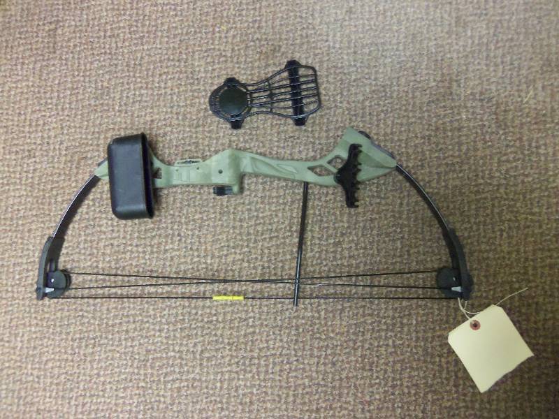 lot 68 image: G-max Bow Package Green