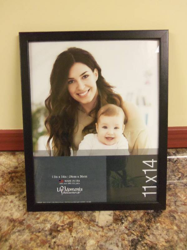 lot 86 image: Photo Frame