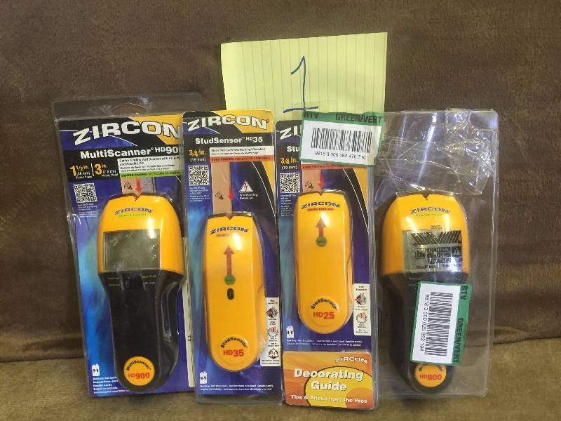 lot 1 image: Lot of Stud Sensors