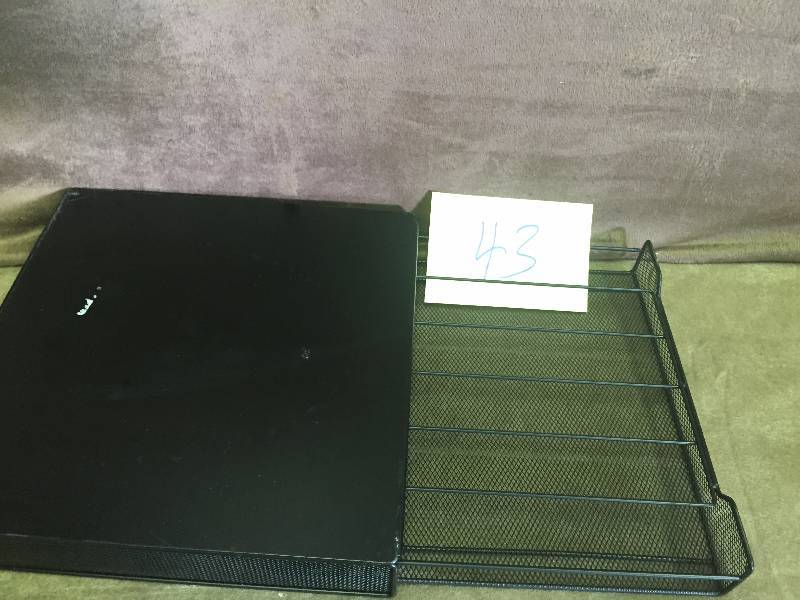 lot 43 image: Metal k-Cup holder