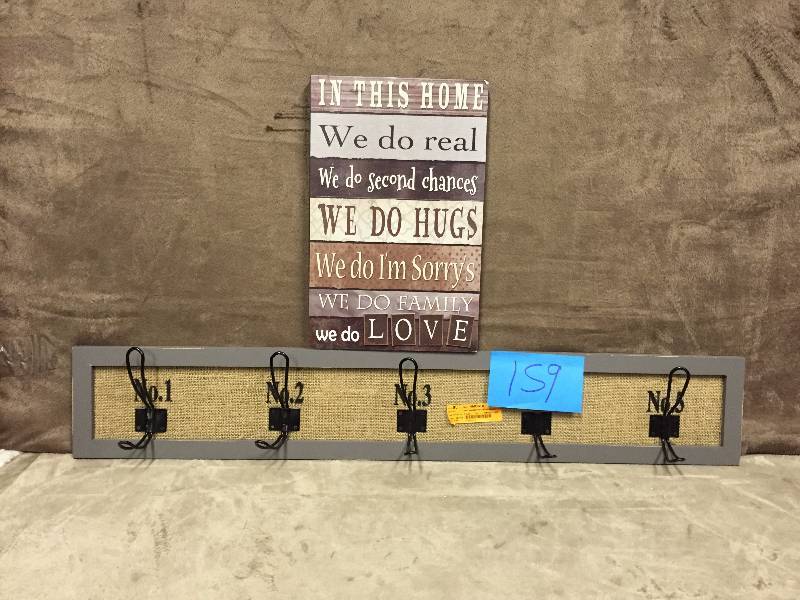 lot 159 image: Lot of Wall Items