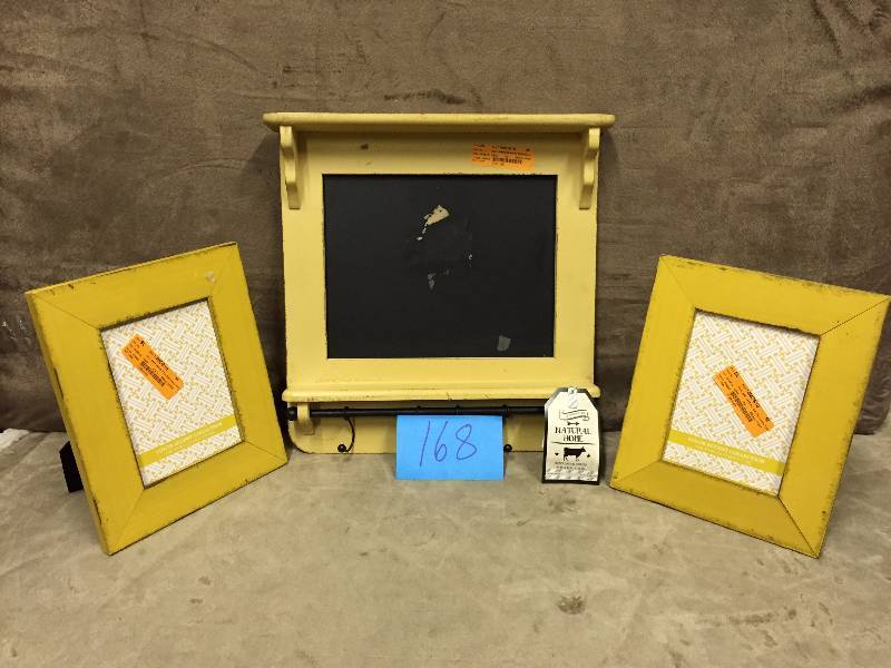 lot 168 image: Lot of Distressed wood frames and dcor
