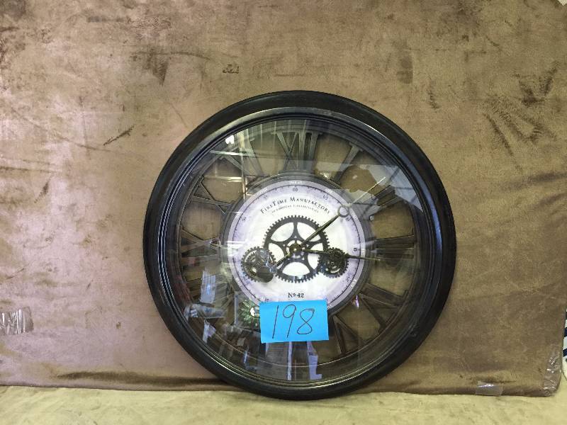lot 198 image: FirsTime 24-in. Gearworks Round Wall Clock