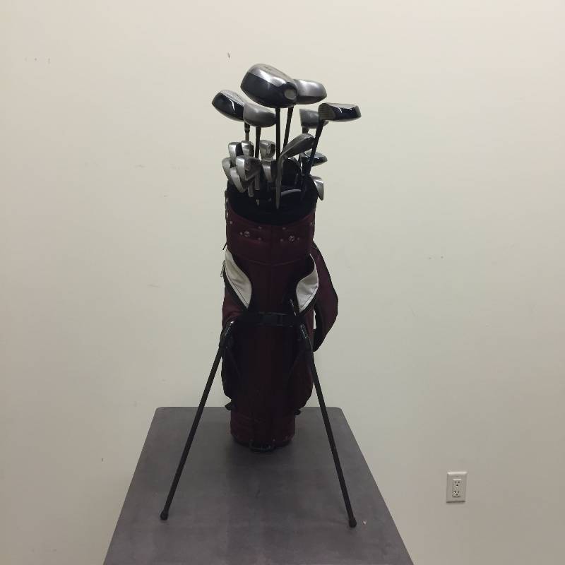 lot 054 image: Jones Sports Co Bag and Clubs - Please look at clubs - nice name brands