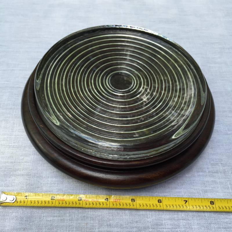 lot 031 image: Vintage Footed Wood Vase Bowl Candle Hong Kong Display Stand Holder & Vintage Swirled Glass Display Stand