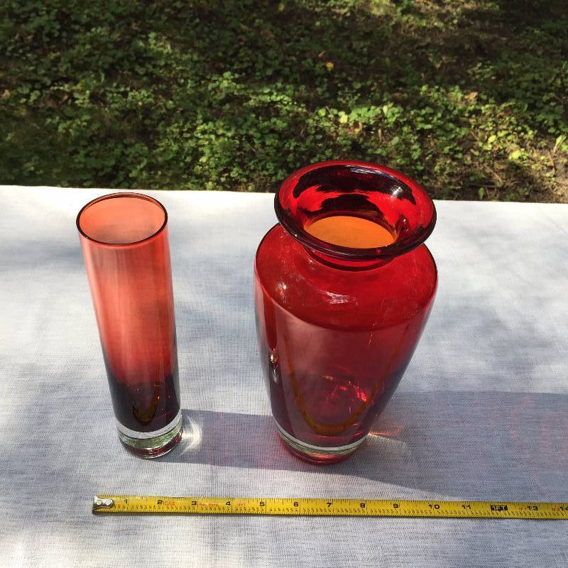 lot 039 image: 2 Vintage High Quality Ruby Red Art Glass Vases - Perfect for Holiday Display or Long Stem Roses