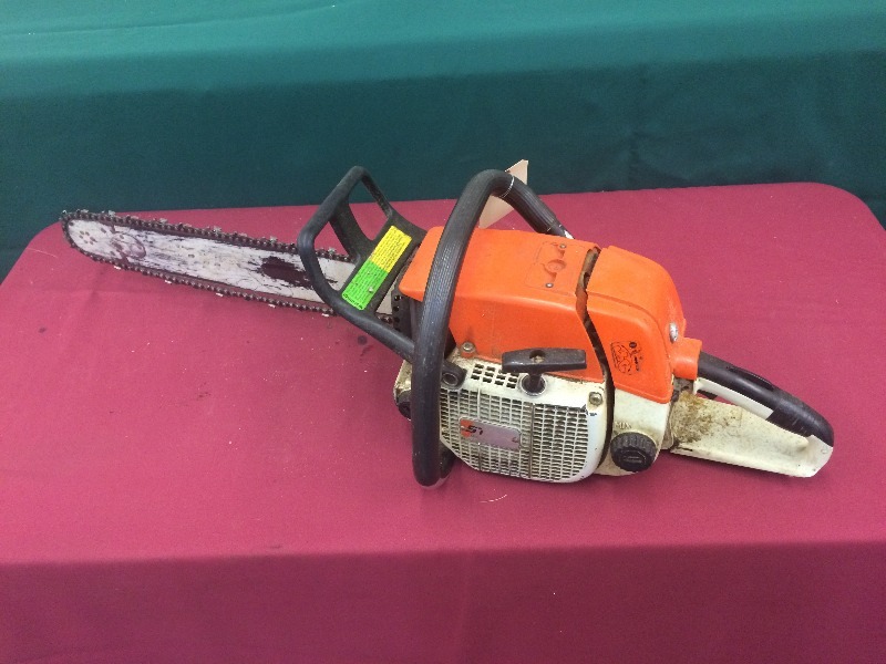 lot 42 image: Stihl Chain Saw 20 cut