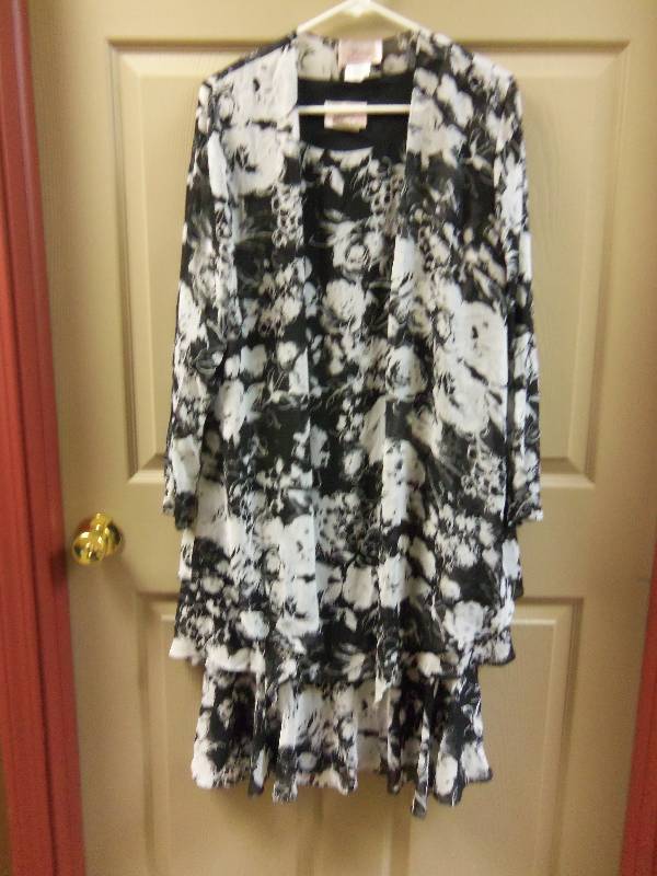 White & Black Floral Layered Dress