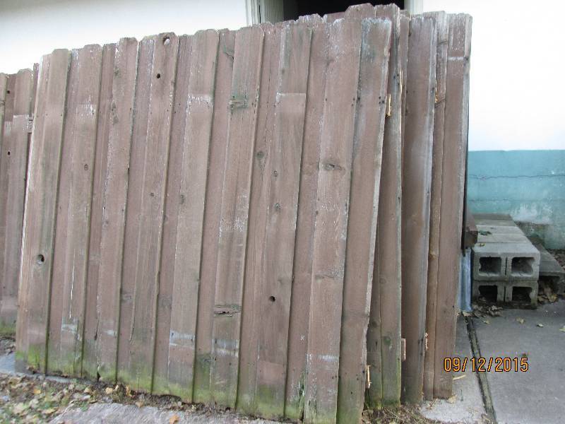 10 fence section panels, all 6 tal...
