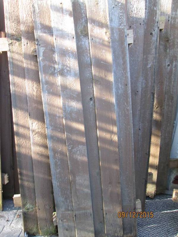 Lot of fence panels, widths are 42...