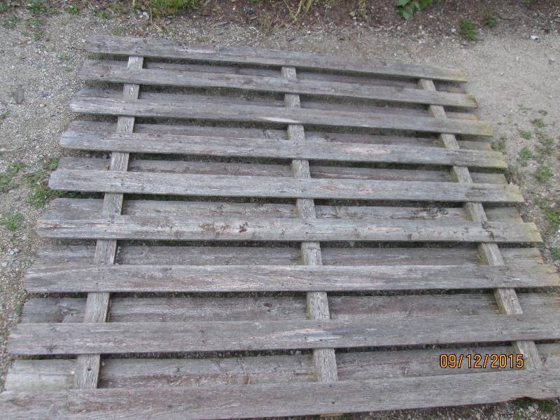 Fence section, 6 tall, approx. 5 ...