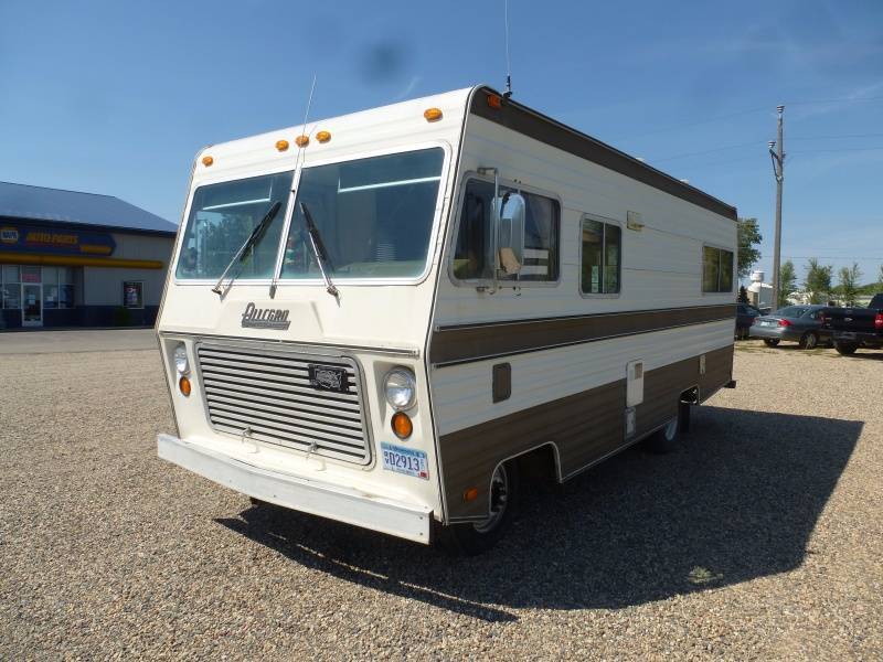 lot 11 image: 1978 Allegro Rv