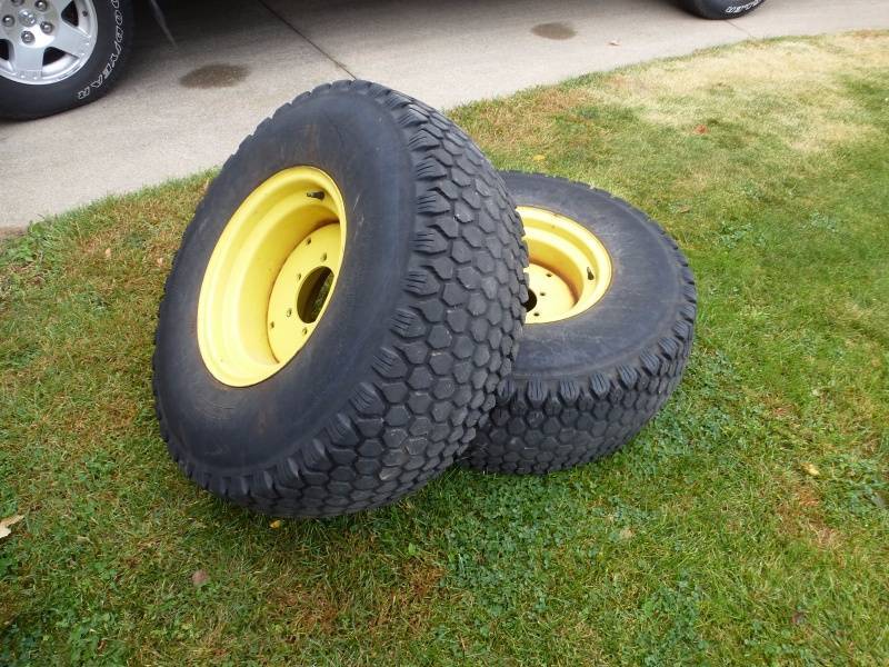 lot 9 image: John Deere Tires & Rims