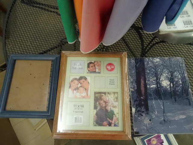 3 Picture Frames