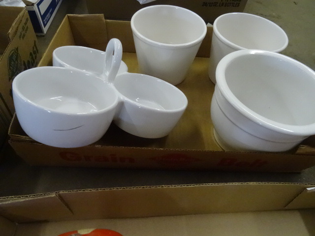 Bowl. Hourderve Dish. 2 Flower Pots
