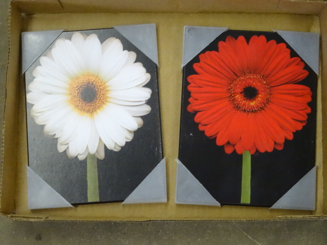 2 Flower Wall Hangings