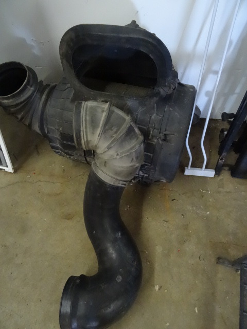 Volvo Air Cleaner Assembly