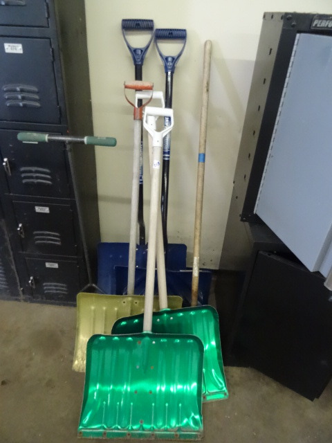 5 Snow Shovels
