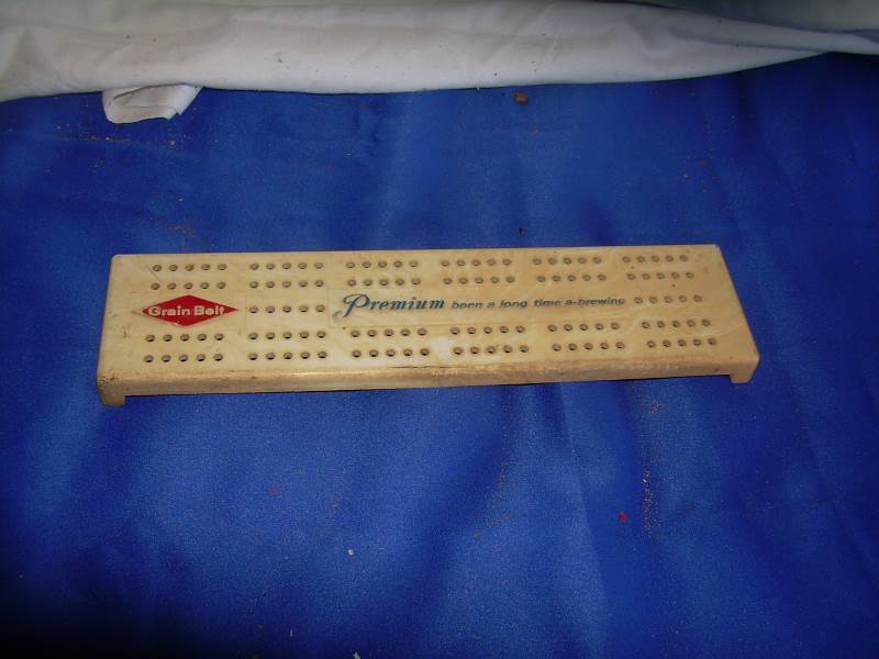 vintage grainbelt cribbage board