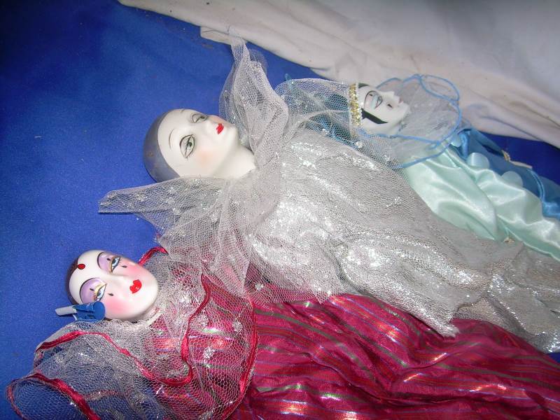 3 porcelain clown dolls