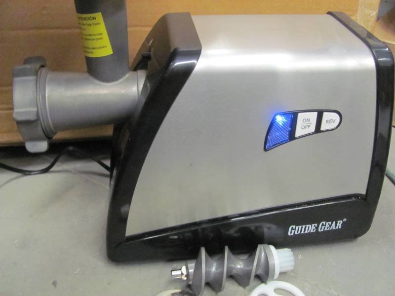 lot 9 image: Electric Meat Grinders