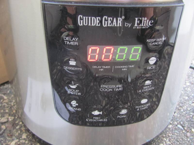 lot 12 image: Electric Pressure Cookers