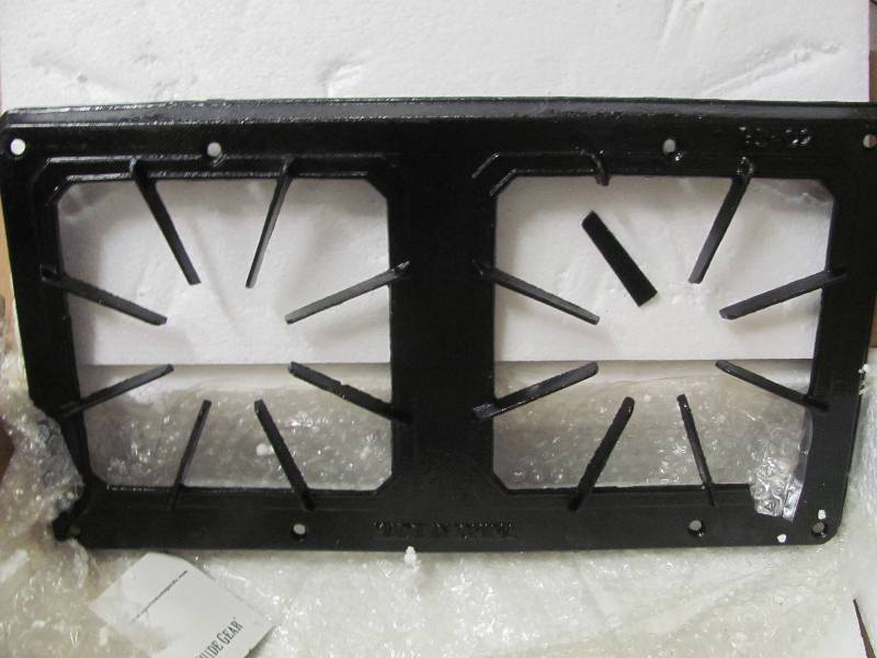 lot 31 image: Cast Iron Stoves