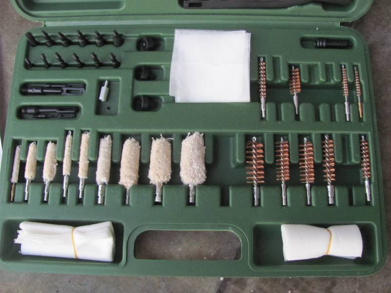 lot 38 image: Shooting Accessories