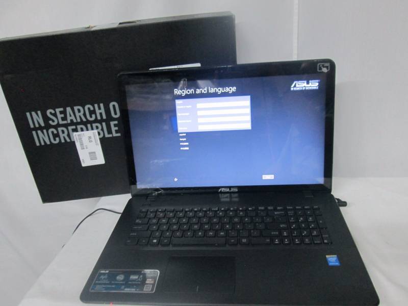 lot 23 image: ASUS 17.3 Touch 8GB Windows 8.1 Laptop