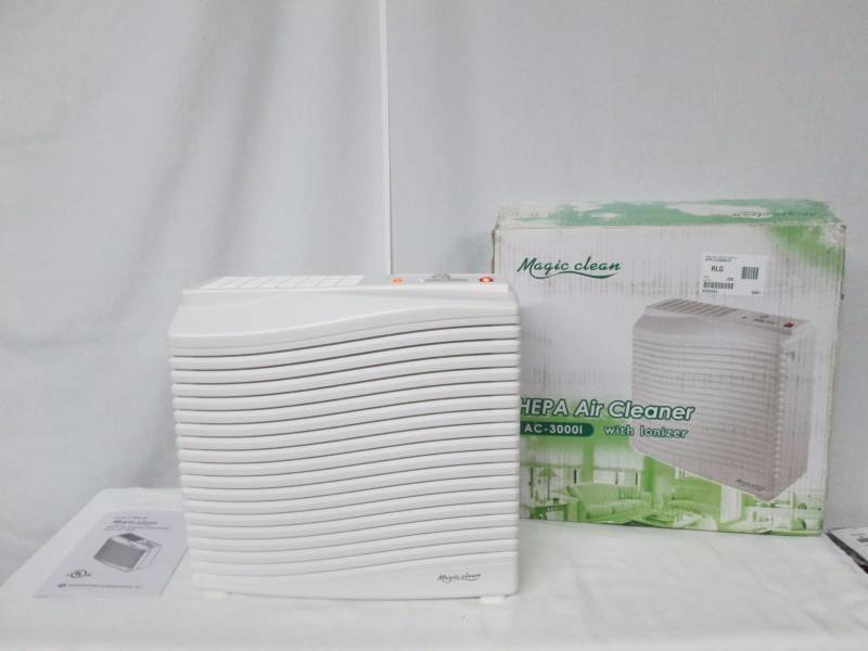 lot 36 image: SPT Magic Clean HEPA Air Cleaner with Ionizer