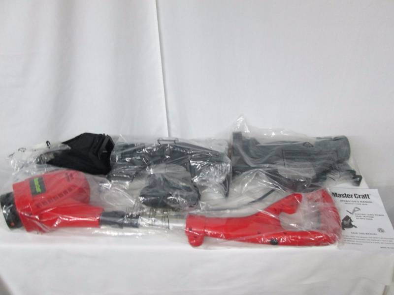 lot 51 image: Master Craft Convertible Electric Trimmer & Edger