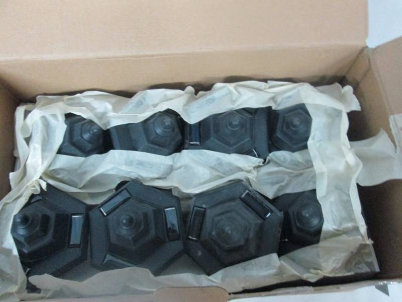 lot 82 image: Alcove Stanley Hex Solar Pathway Lights