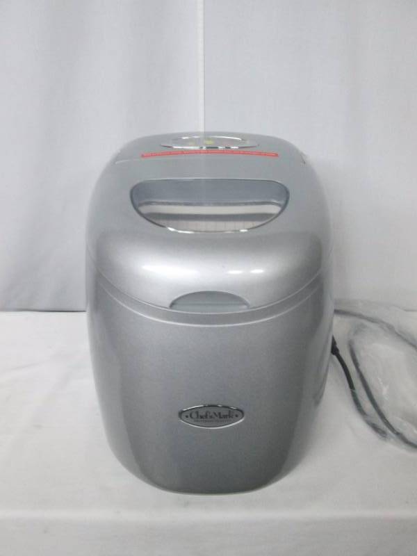 lot 20 image: Chefs Mark Countertop Ice Cube Maker