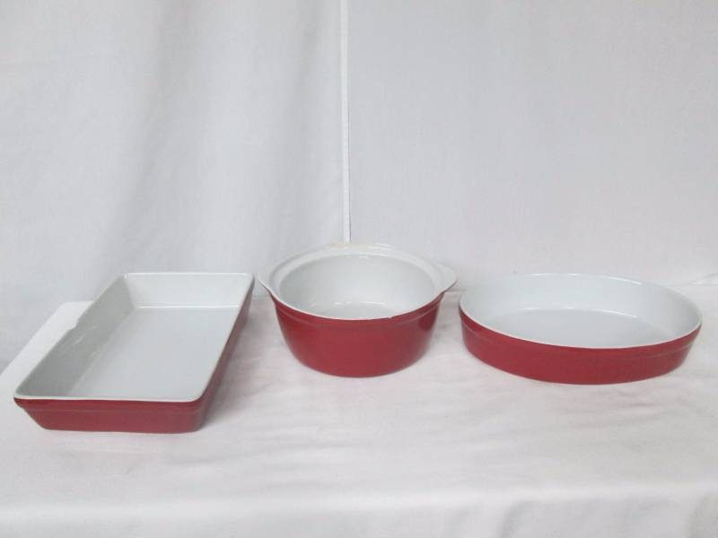 lot 97 image: Ceramic Ovenware Set