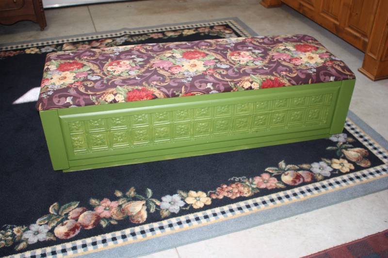 Green Floral Storage Bench
