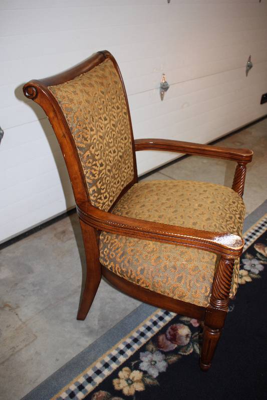 Elegant Side Chair