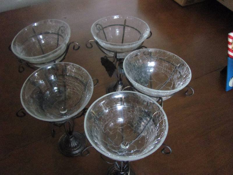 Collectible glass serving set