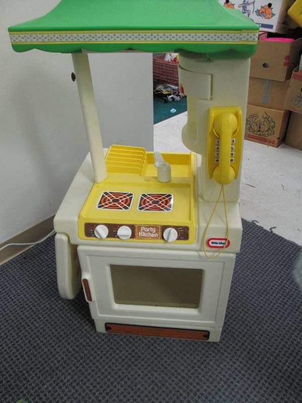 vintage play kitchen