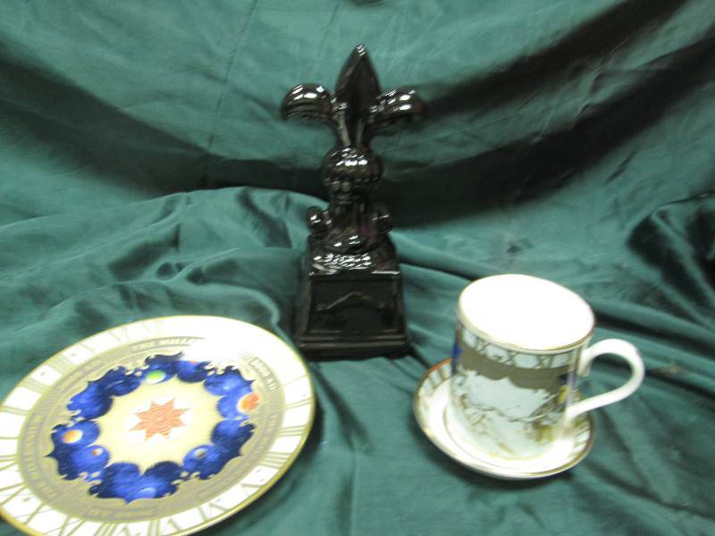 Millennium 2000AD plate, coffee cup...