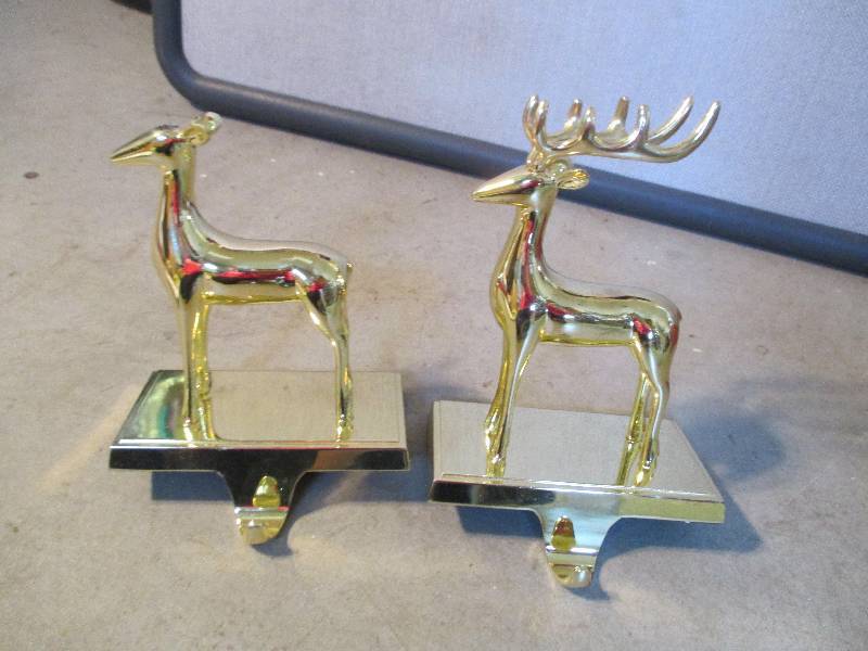 lot of 2 buck and doe wall and or s...