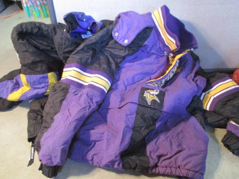 lot of 2 minnesota vikings jackets ...