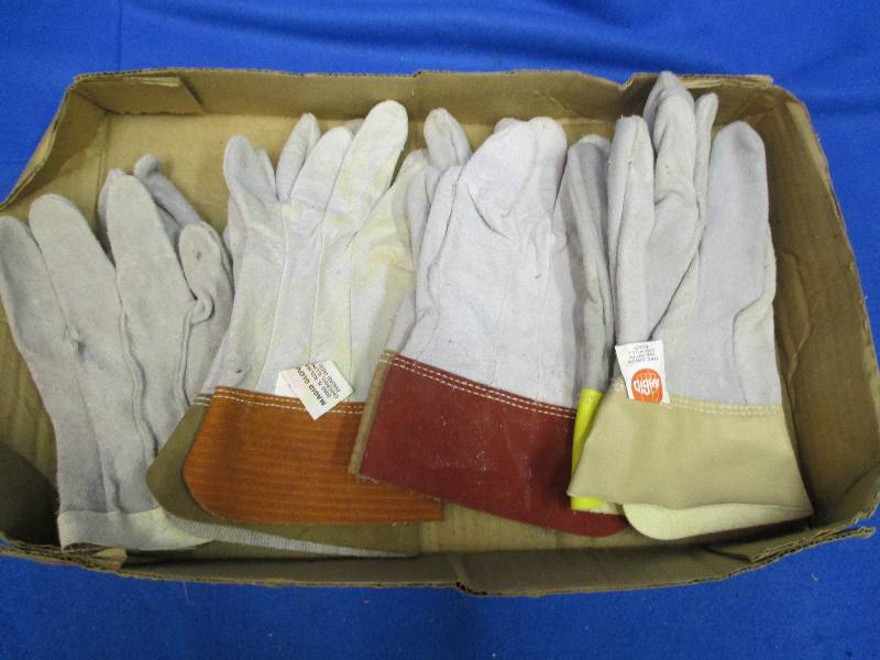 Lot of work gloves...