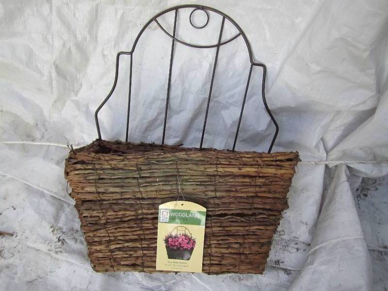 lot 98 image: Pride Garden Products  15 in. Vine ...