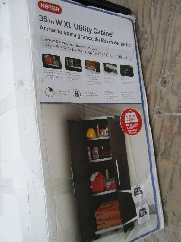 lot 143 image: Keter 35 in. x 74 in. Wide XL Frees...