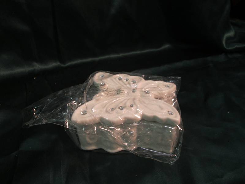Porcelain Butterfly Trinket Box...