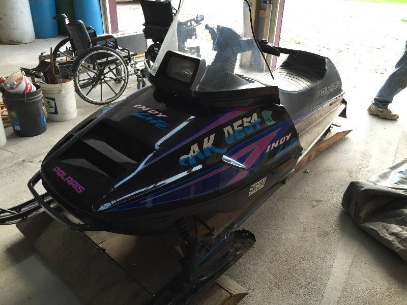 lot 3 image: 1994 Polaris Indy Light