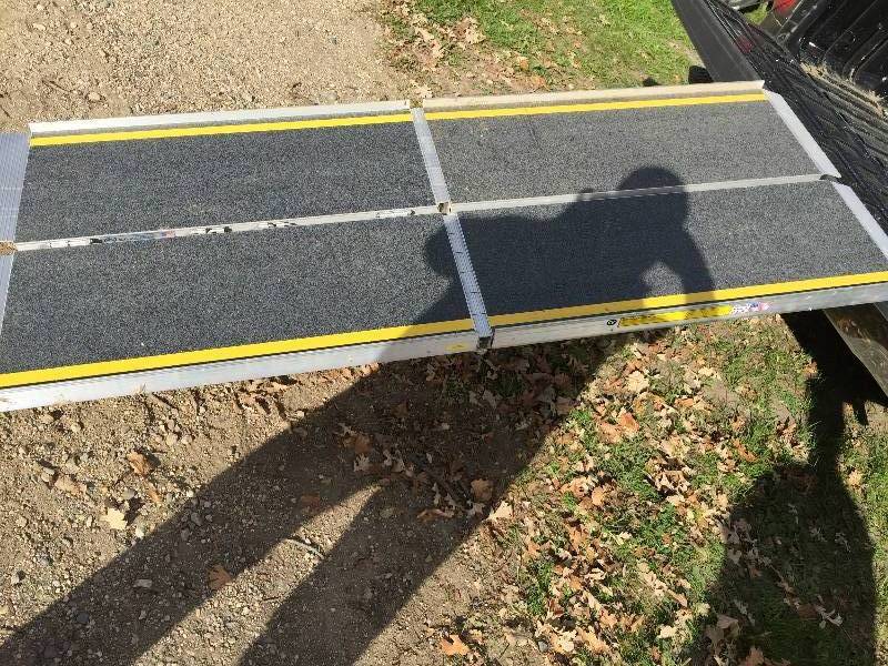 lot 6 image: Wheel Chair Ramp